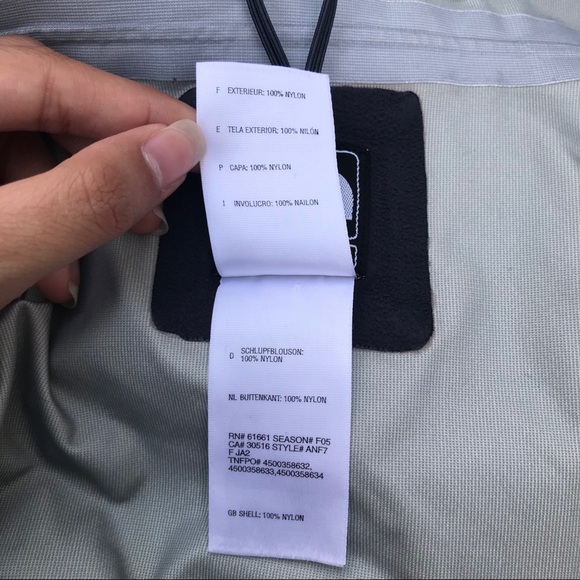 Women's North Face Summit Series Gore-Tex Jacket - Picture 14 of 16